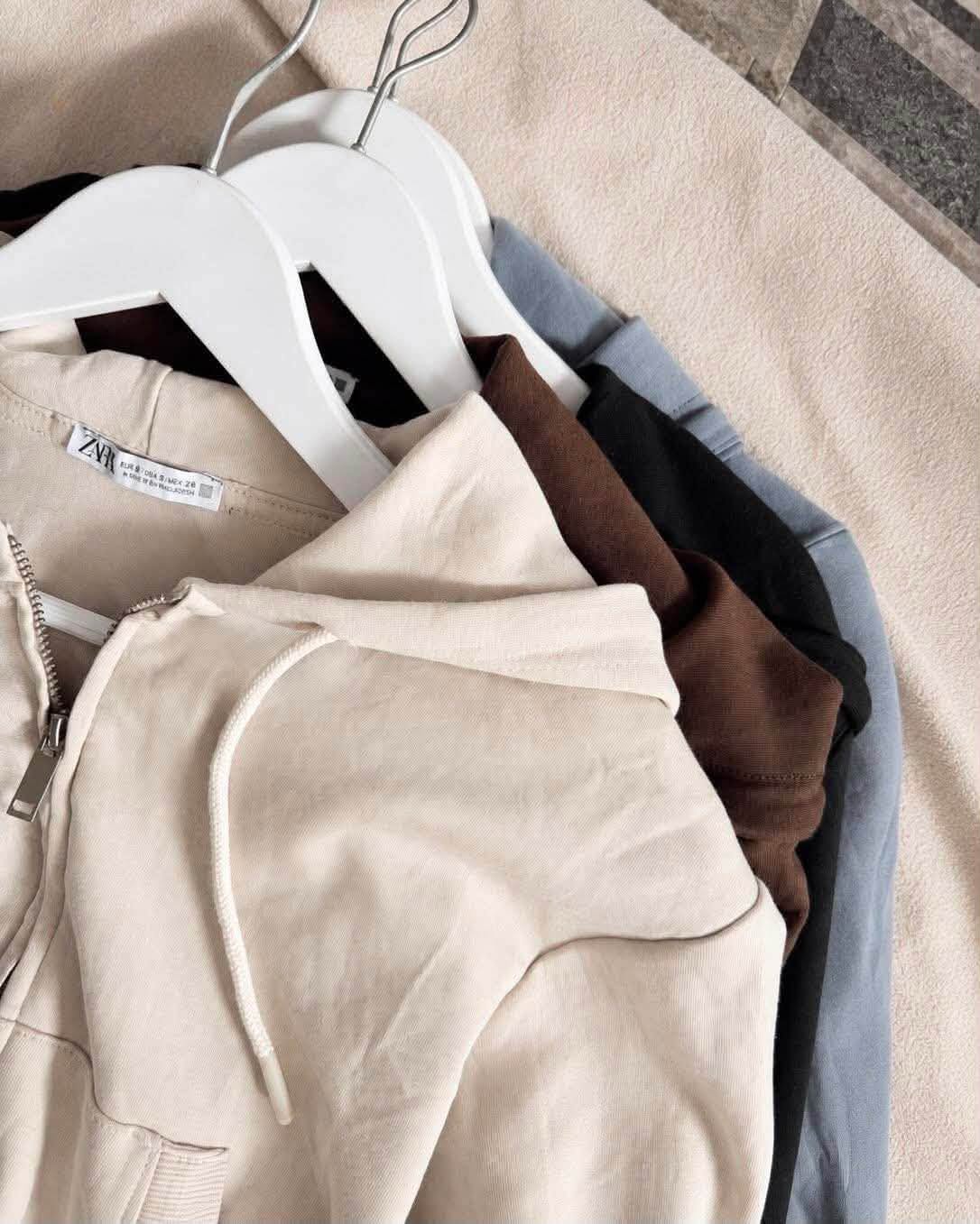 ZARA Cropped Hoodie view 3