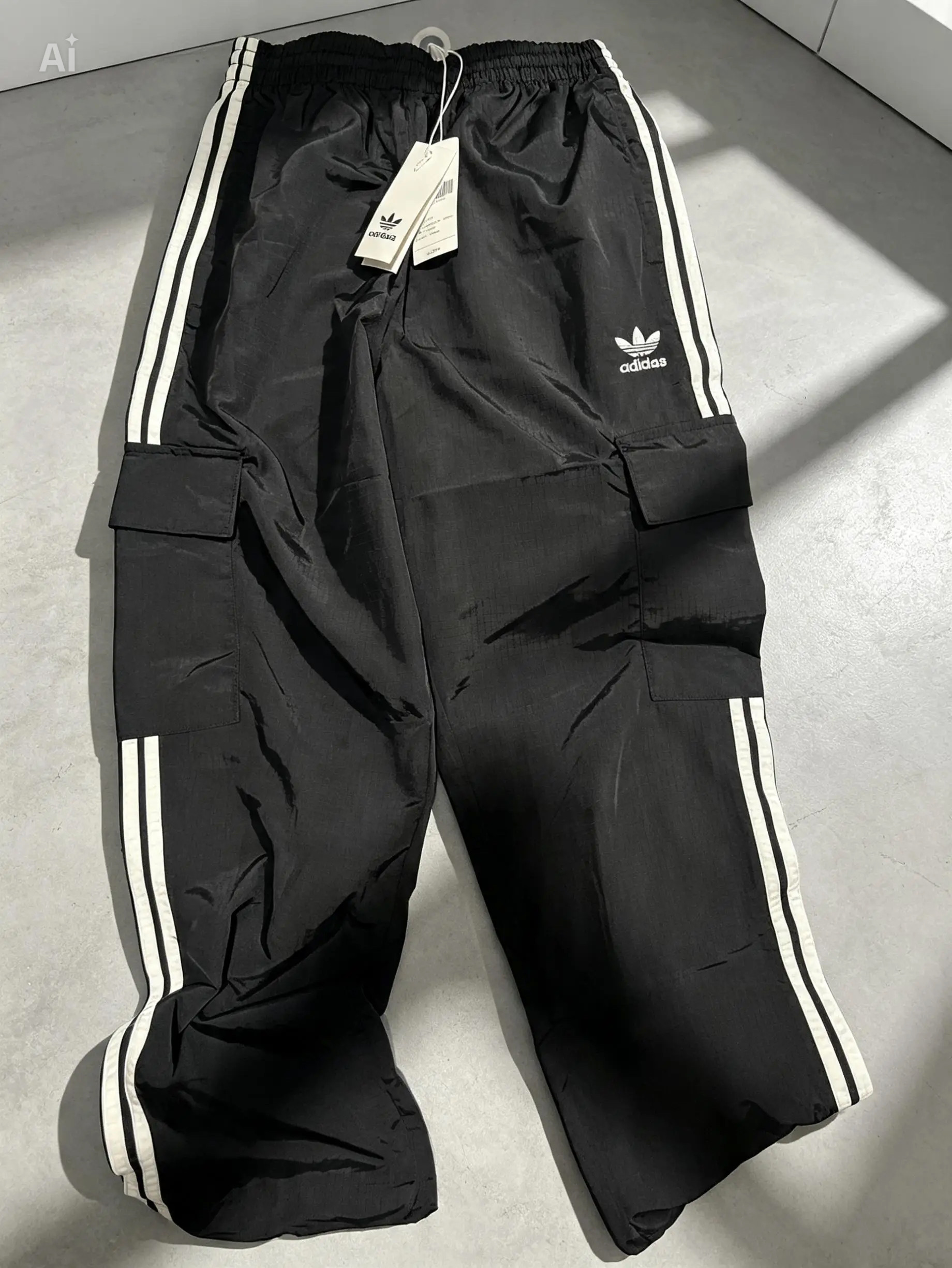 Adidas OG Sweatpants (UNISEX)