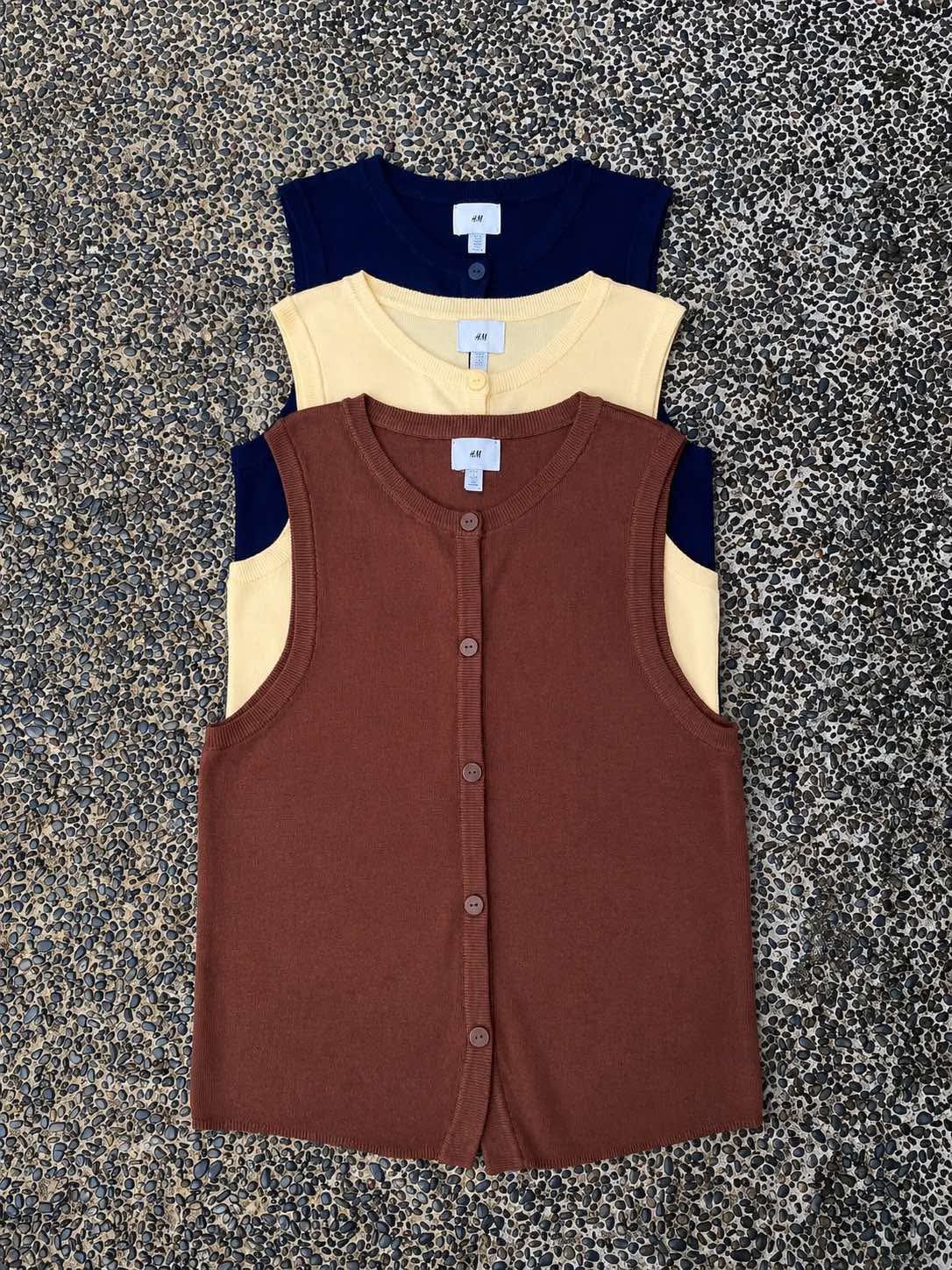 H&M Vest Button